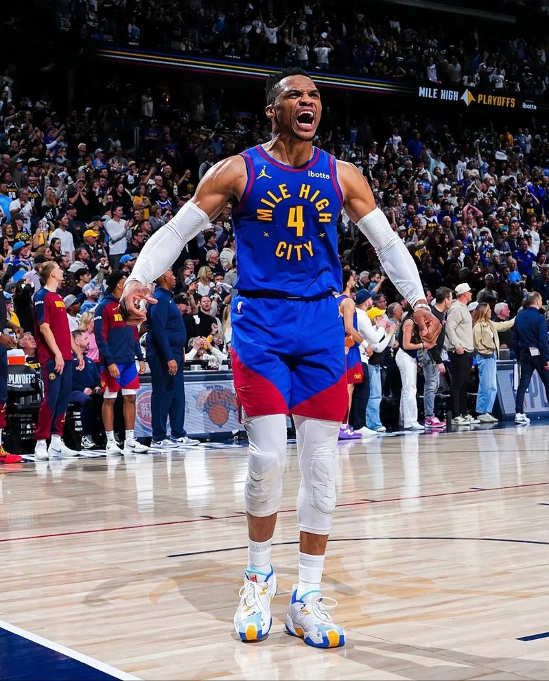 卡萨诺：卡拉格谈萨拉赫之前应该先漱口，他每次说话都在胡扯（卡萨诺抨击卡拉格：点评萨拉赫前先漱口，他动不动就胡扯）