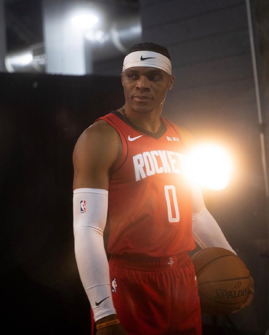 布冯：米兰现在所有运作都围绕出成绩展开，这必须归功于阿囧（布冯：米兰如今一切围绕成绩推进，这要归功于阿囧）