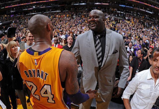 雷迪克谈社媒时代执教：球员活在评论里，保持稳定颇具挑战（雷迪克谈社媒时代执教：球员深陷评论区，维持稳定更难）