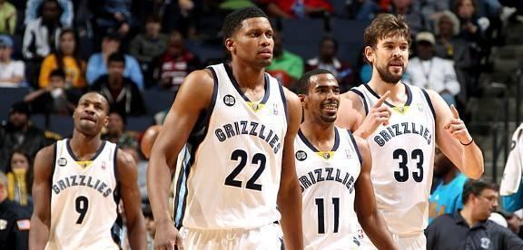 沙拉维：17年前加帅让我完成意甲首秀，他能激发你的最佳状态（沙拉维：17年前加斯佩里尼给了我意甲首秀机会，他总能激发球员的最佳状态）