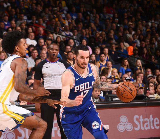 库有引力？美媒：本赛季库里不在场队友三分命中率骤降（美媒：本季库里不在场时，勇士队友三分命中率显著下滑）